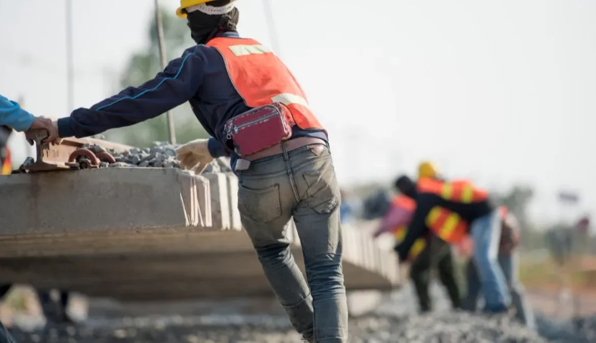 When to Contact a Construction Site Injury Lawyer